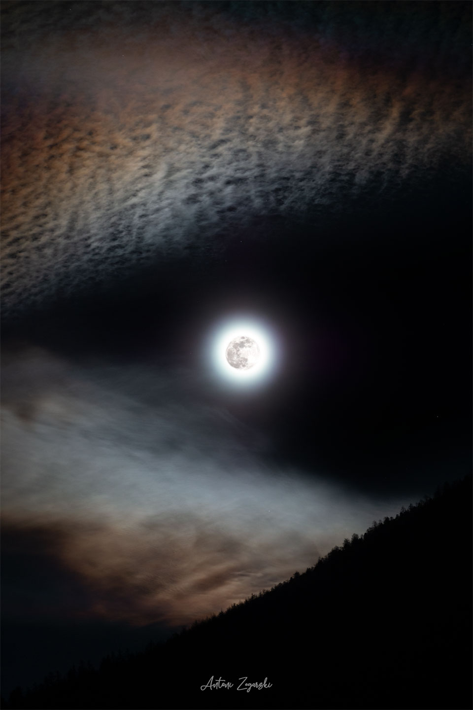 Uma lua de lobo de janeiro